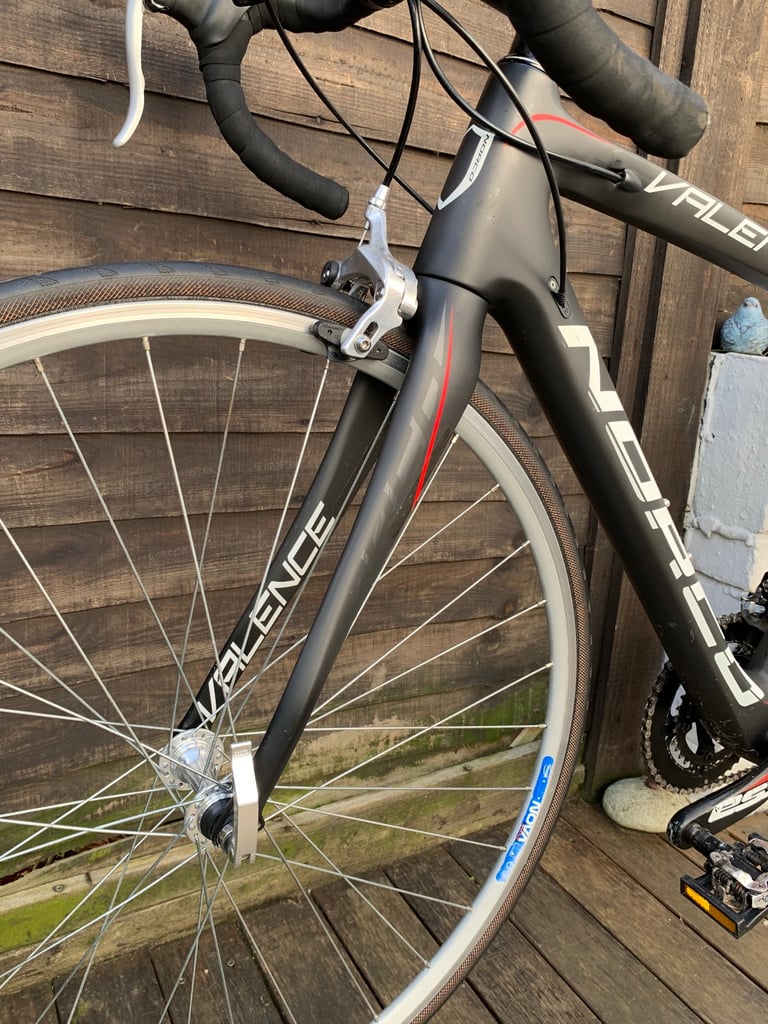 Norco Valence Lightweight Carbon Fibre Road Bike (Fully Serviced) 