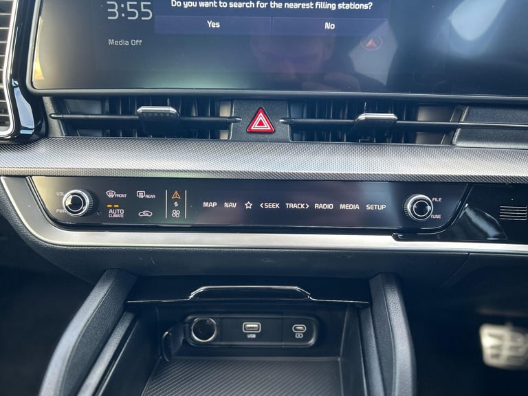 2025 Kia Sportage 1.6 T-GDi 13.8kWh GT-Line SUV 5dr Petrol Plug-in Hybrid Auto AWD Euro 6 (s/ EST...