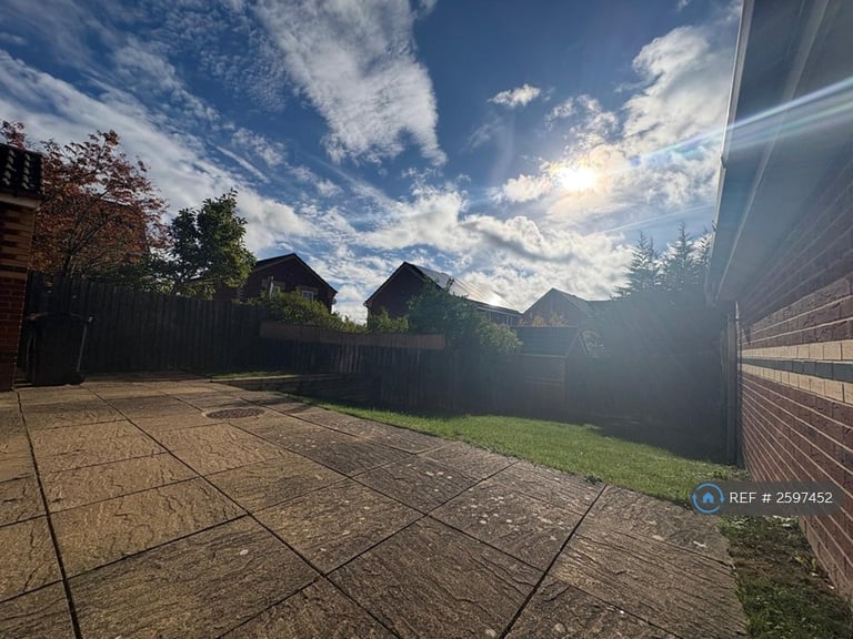 4 bedroom house in Boardman Road, Kettering, NN15 (4 bed) (#2597452)