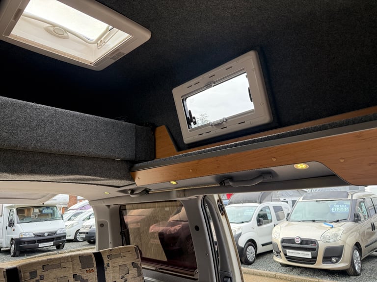 1997 Toyota Granvia Wellhouse 2.7 Petrol Automatic Camper Van 4 Berth