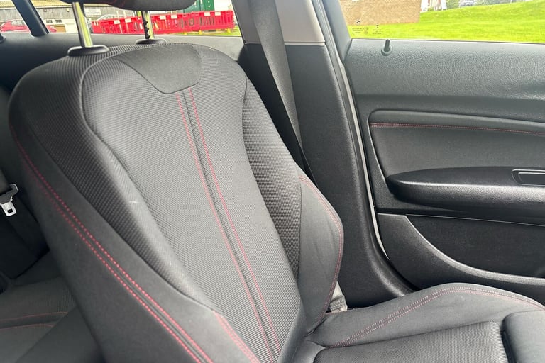  BMW 1 Series 5 Door 1.5 118i Sport Hatchback 5dr Petrol Manual Euro 6 s/s 136
