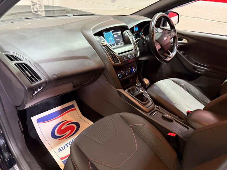 2017 Ford Focus 1.0T EcoBoost ST-Line Euro 6 (s/s) 5dr ESTATE Petrol Manual