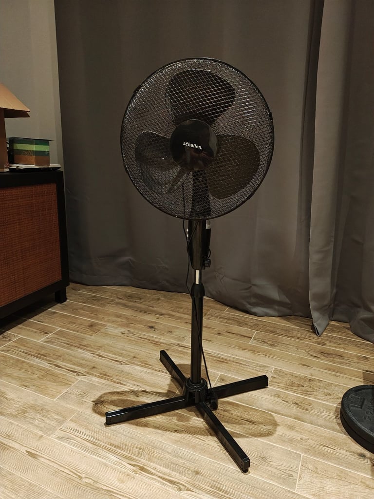image for Schallen 16" Black Floor Fan