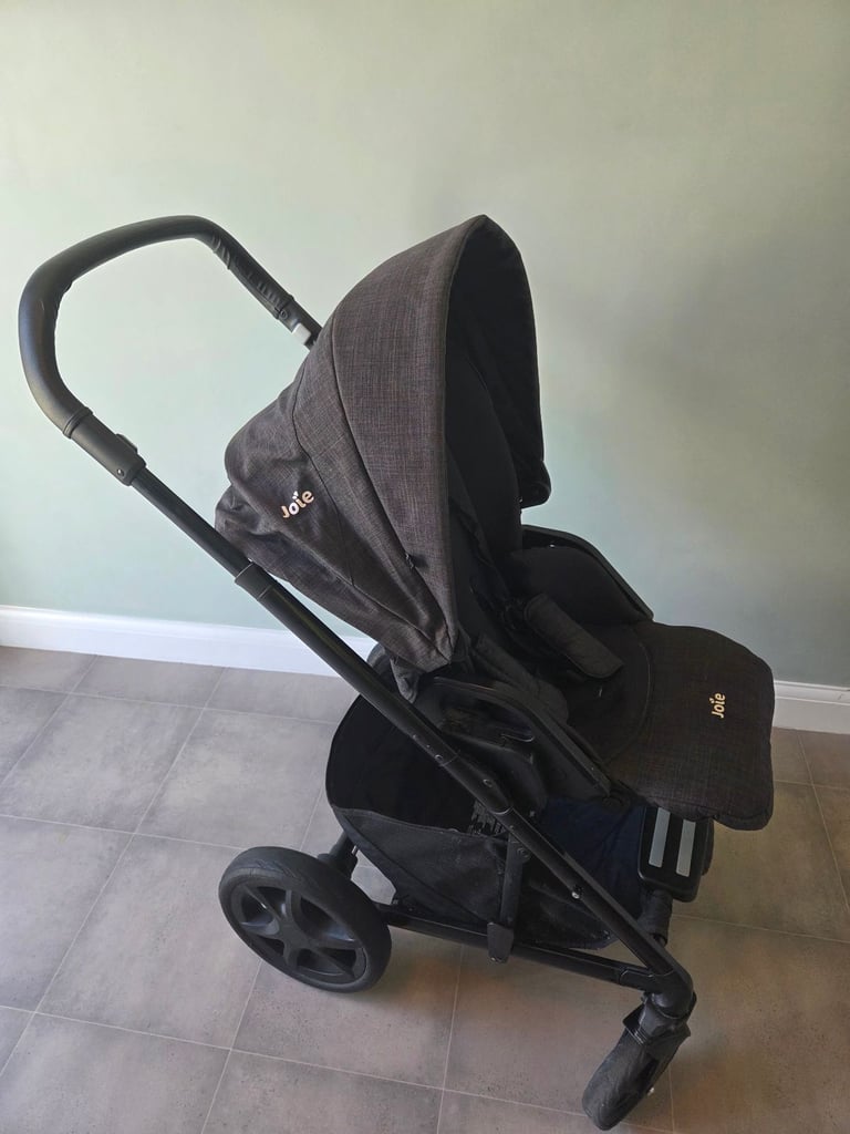 Joie Chrome dlx Travel System & i-Venture Car Seat with i-Base Advance