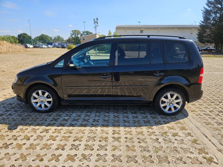 VW AUTOMATIC 7 SETER PETROL ULEZ FREE YEAR MOT SERVICE HISTORY £1999