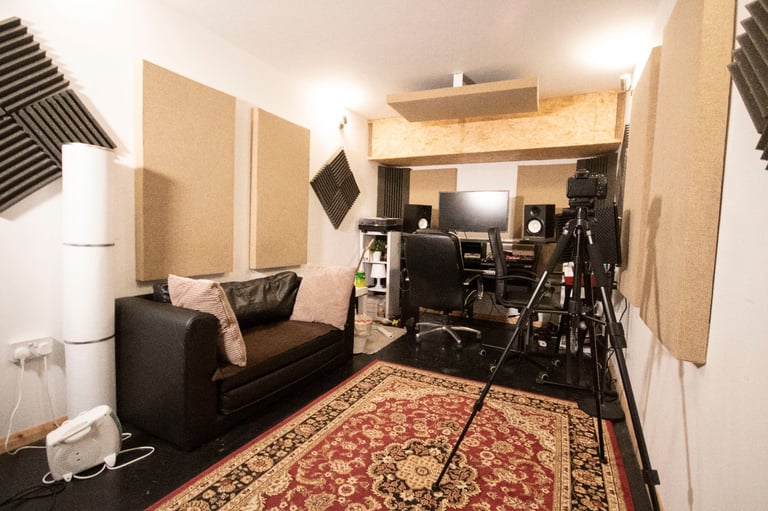 Music Studio | Poscast | Soundproof Room| Creative Space | Commercial Unit in Hackney East London E9