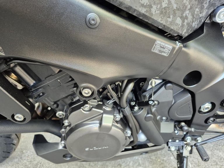 Suzuki GSX-S1000 GSXS1000 