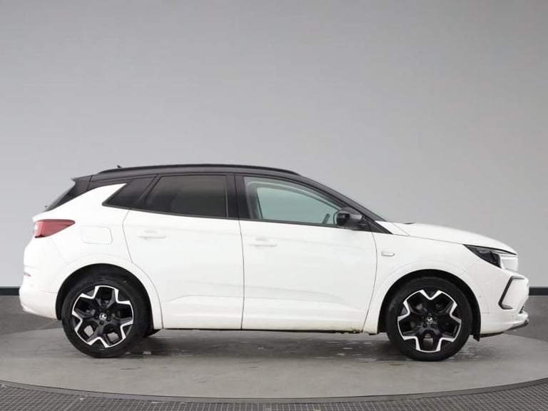 2022 72 VAUXHALL GRANDLAND 1.5 TURBO D ULTIMATE SUV 5DR DIESEL AUTO EURO 6 (S/S)