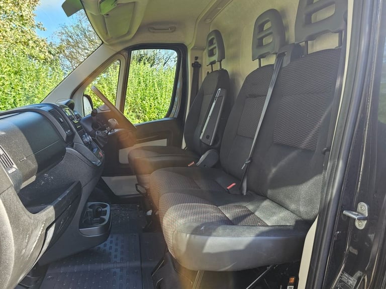 2019 Peugeot Boxer 2.0 BlueHDi 335 Professional Panel Van 5dr Diesel Manual L2 H2 Euro 6 (130  PA...
