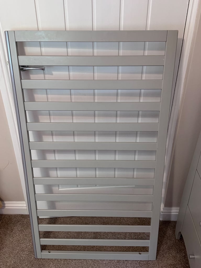 Tutti Bambini Roma Sleigh Cot Bed + Chest of drawers 