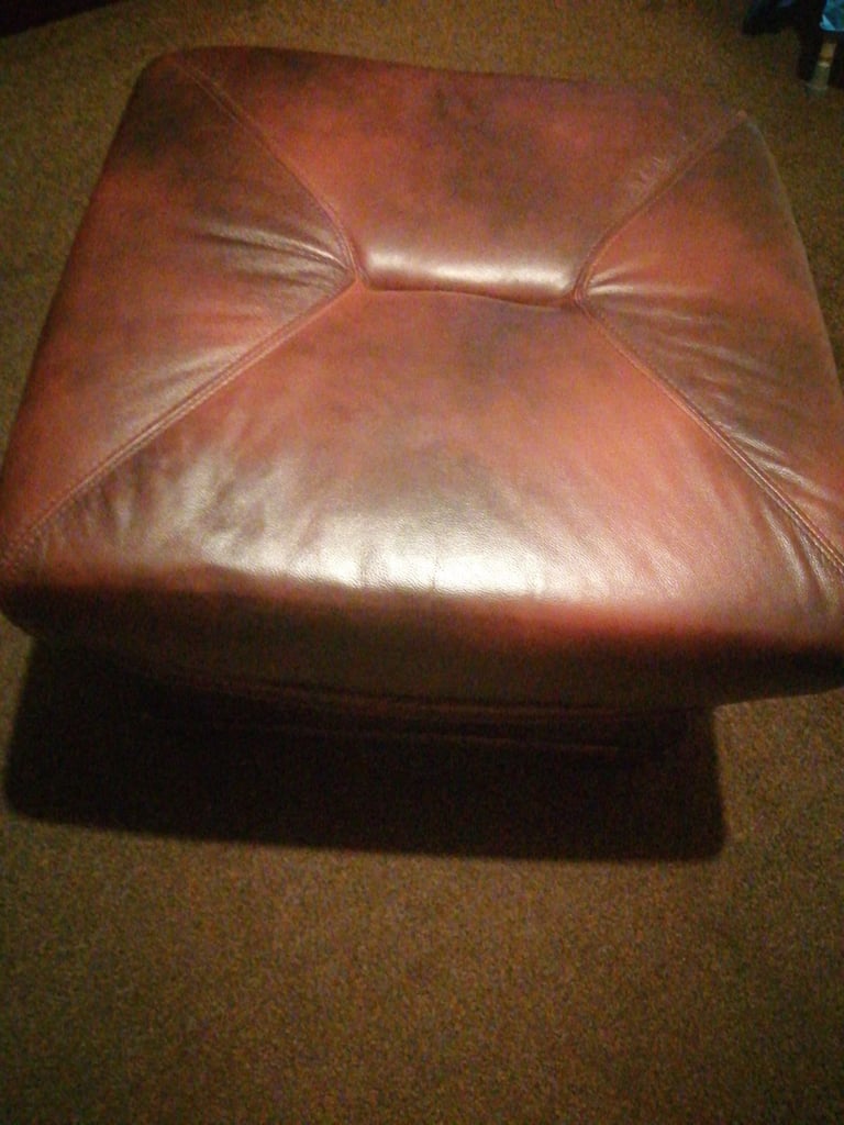 AS NEW SQUARE LEATHER LOOK PUFFA