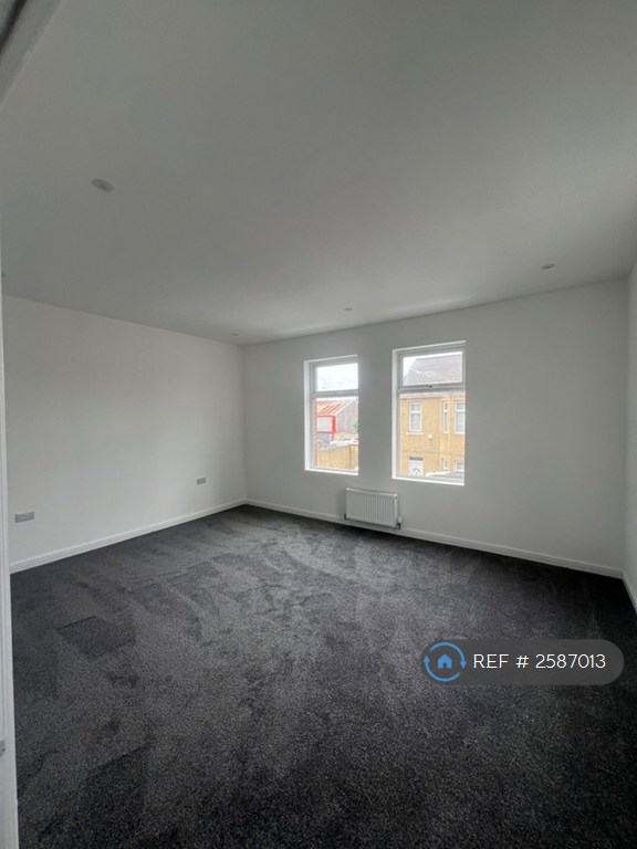 5 bedroom house in Cromwell Road, Newport, NP19 (5 bed) (#2587013)