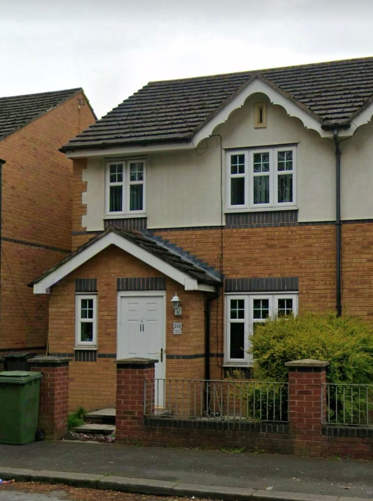 3 Bed Semi Detached for Rent
