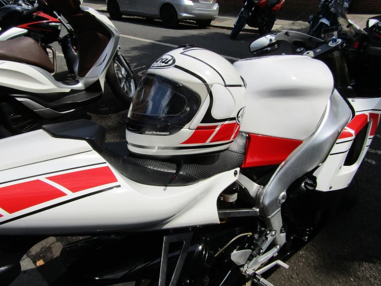 Yamaha YZF R1 1999 MODEL WITH ULEZ CERTIFICATE , SPECIAL PAINT JOB..LOOK ! 