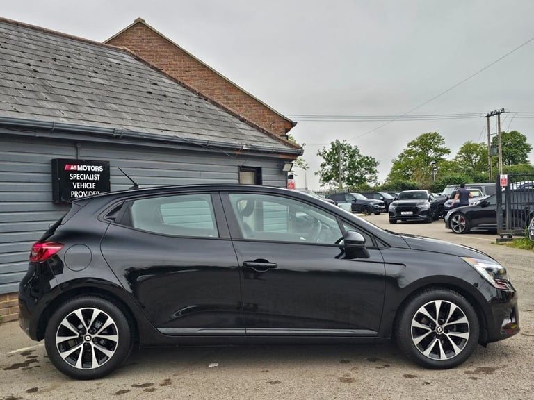 2021 Renault Clio 1.0 TCe 90 Iconic 5dr HATCHBACK PETROL Manual