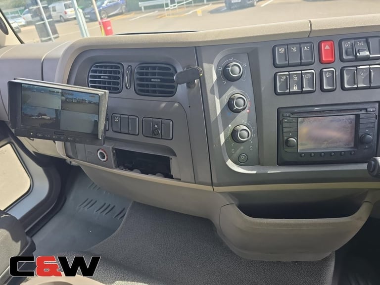 2019 (19) DAF FA LF 210 4x2 DROPSIDE WITH REAR MOUNTED CRANE – 249,000Kms