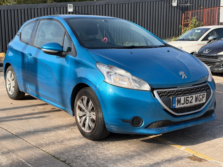 2012 Peugeot 208 1.2 VTi Access+ 3dr HATCHBACK Petrol Manual