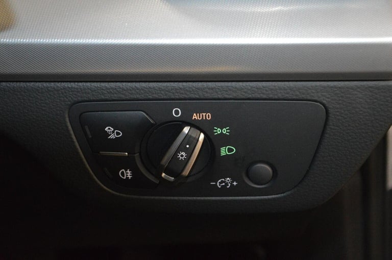 AUDI Q5 2.0 TDI 40 Sport S Tronic quattro Euro 6 (s/s) 5dr 2019