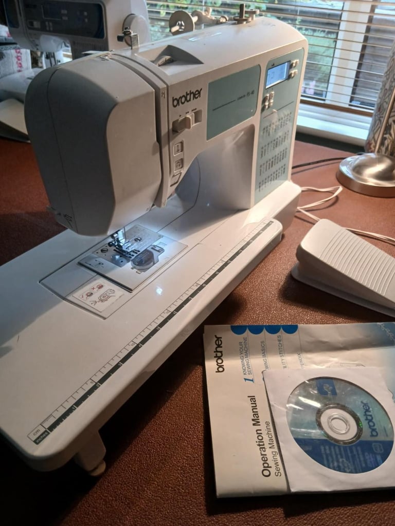 image for BROTHER FS-40 COMPUTERISED SEWING MACHINE