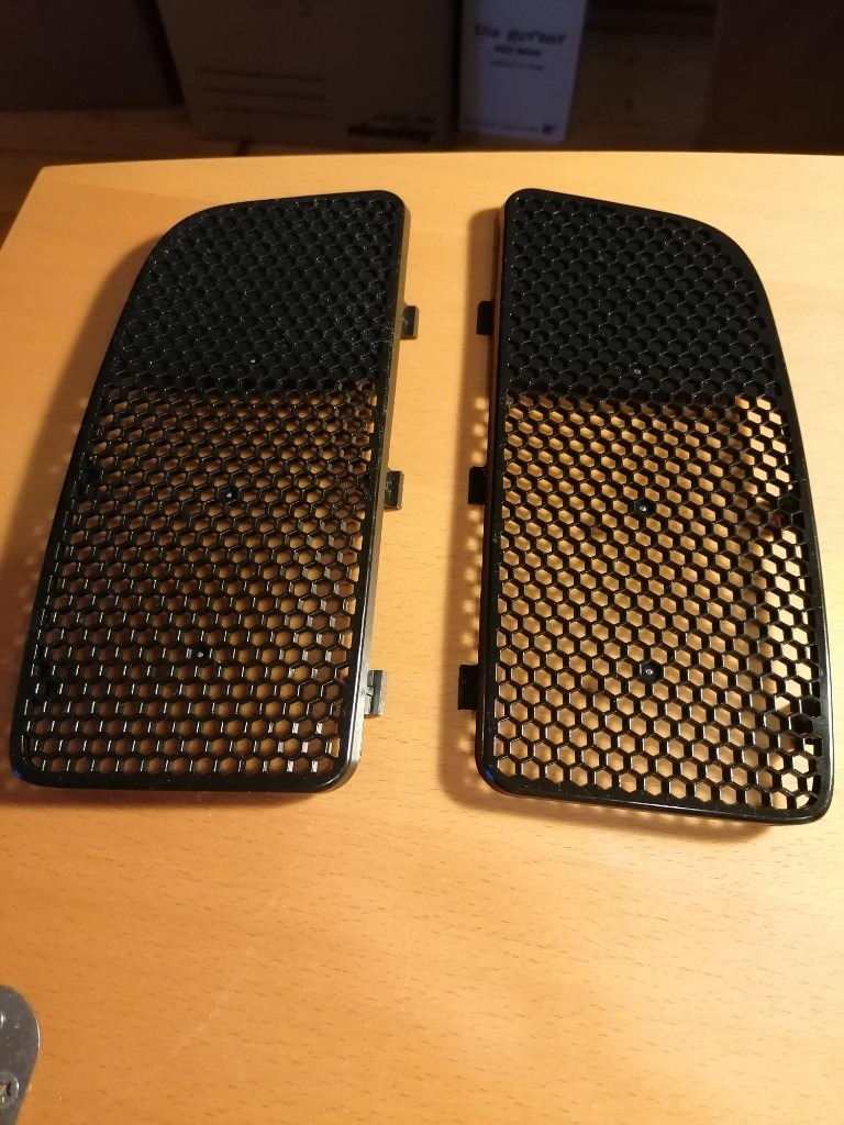 Harley Davidson - Engine Coolant Radiator Screen (pair)