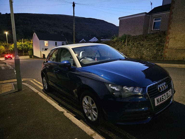 Audi, A1, Hatchback, 2013, Manual, 1598 (cc), 5 doors