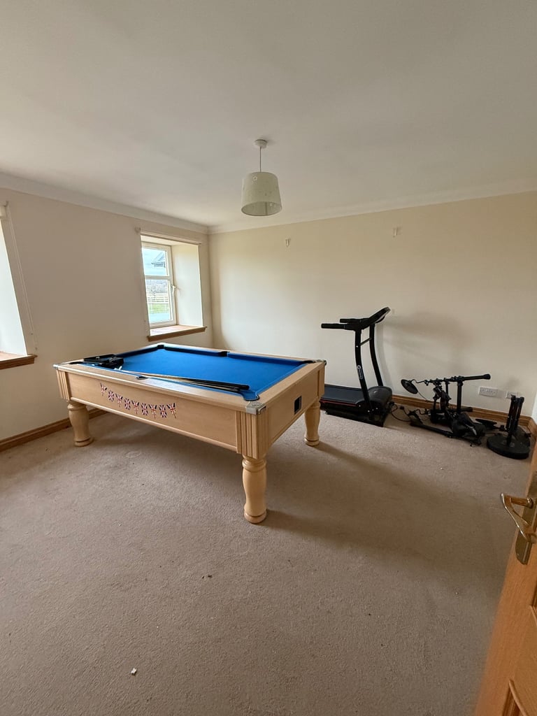 7ft Solid Wood Pool Table