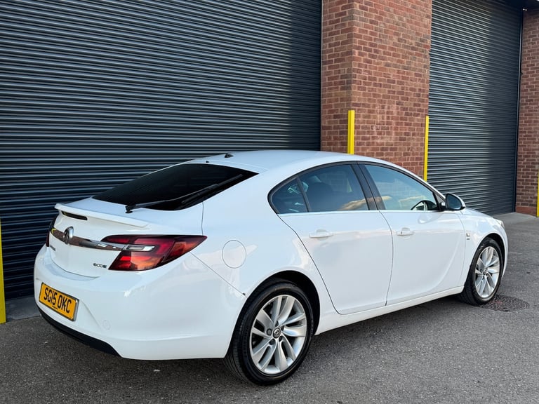 2015 Vauxhall Insignia 2.0 CDTi [140] ecoFLEX SRi 5dr [Start Stop] HATCHBACK Diesel Manual