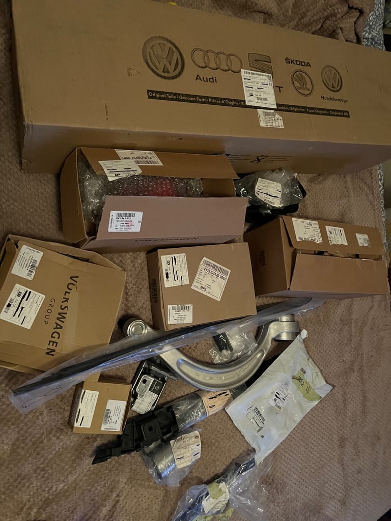 Job lot of genuine VW Group New Parts lot 1
