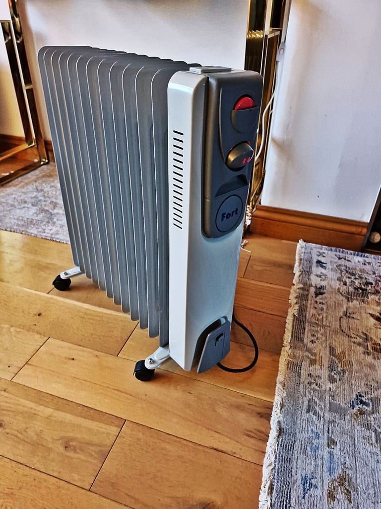 image for Fort. 2500W Oil Filled Radiator - Grey. 13 Fin. Tip Over Switch. 5 Oil Channel. 50 units.