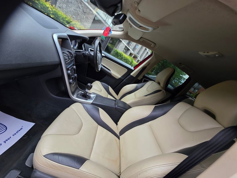 Volvo, XC60, Estate, 2011, Manual, 1984 (cc), 5 doors