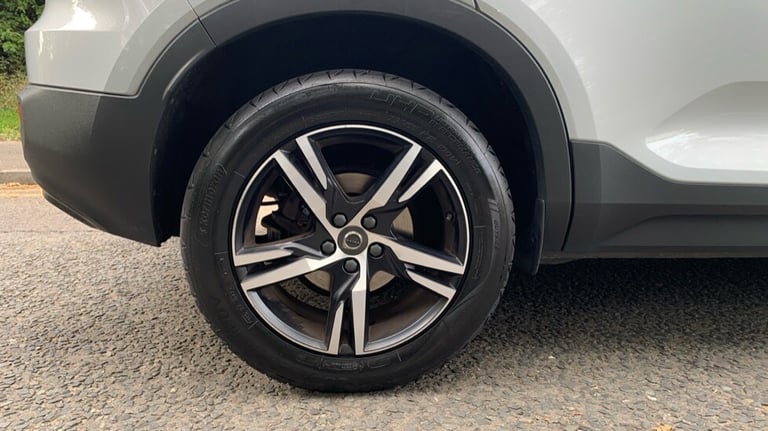 2020 Volvo XC40 R-Design, T3 automatic Estate Petrol Automatic