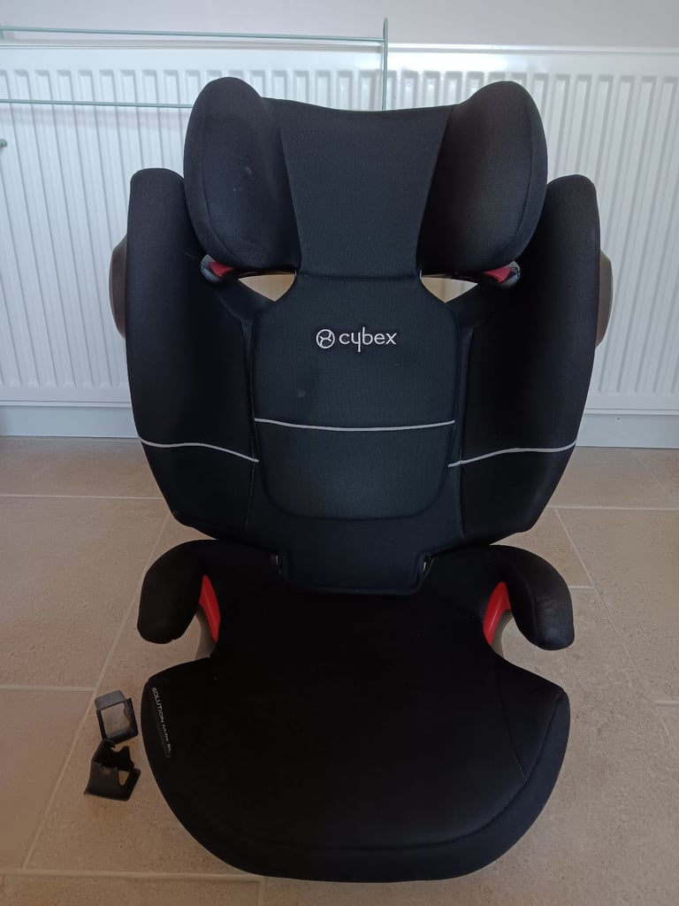 Child car seat aged 3-12, very good condition 