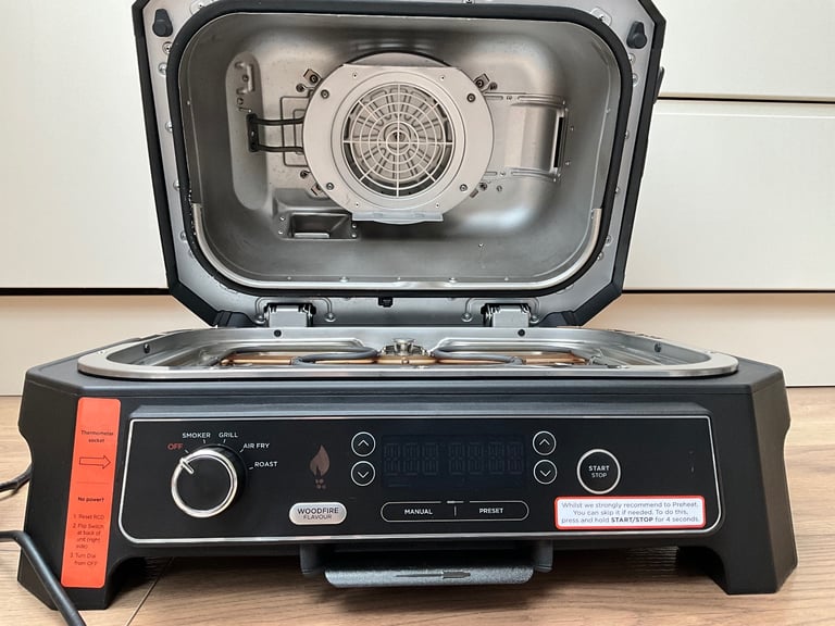 Ninja Woodfire Pro XL Electric BBQ Outdoor Grill and smoker