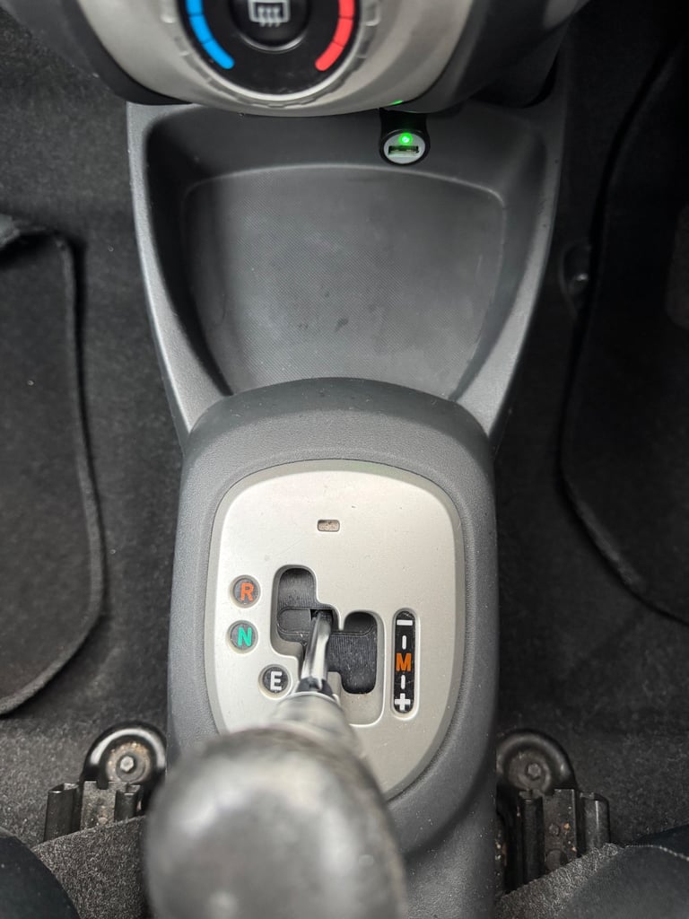 Toyota, YARIS, Hatchback, 2008, Semi-Auto, 1296 (cc), 3 doors