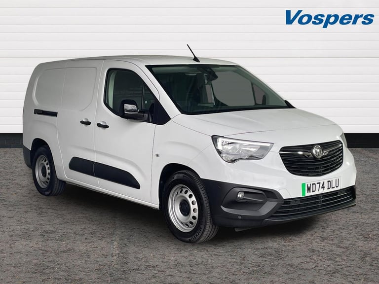 image for 2024 Vauxhall Combo 2300 100kW Dynamic 50kWh H1 Van Auto Van Electric Automatic