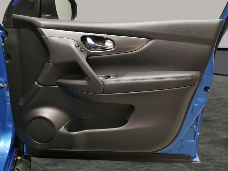 2019 Nissan Qashqai 1.3 DiG-T N-Connecta 5dr HATCHBACK PETROL Manual