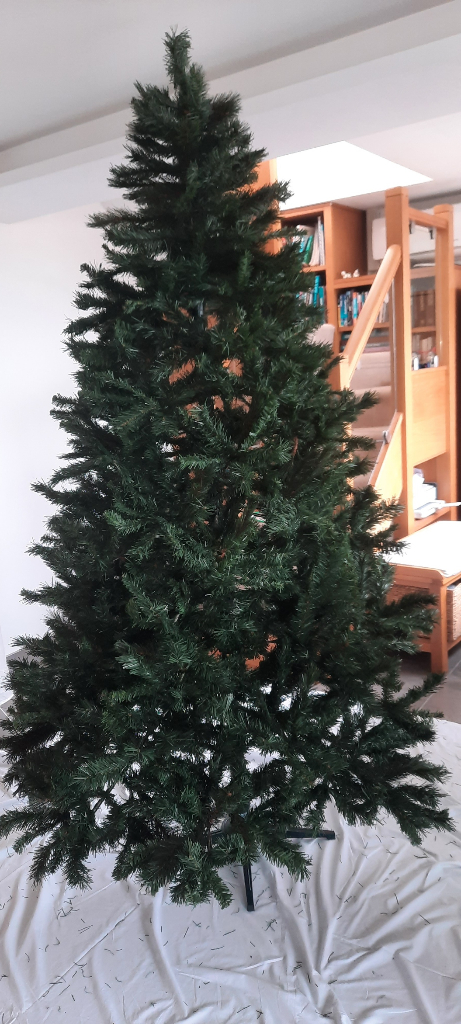 Large Christmas Tree (self Assembly)