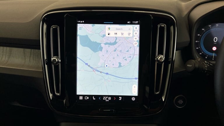 2024 Volvo XC40 Ultra, B3 Mild hybrid, Petrol, Bright (360 camera, Heated Windscreen) Estate Petr...