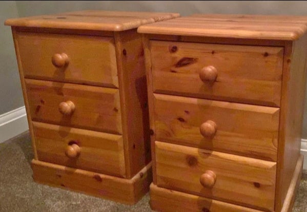 PAIR OF BEDSIDE TABLES 