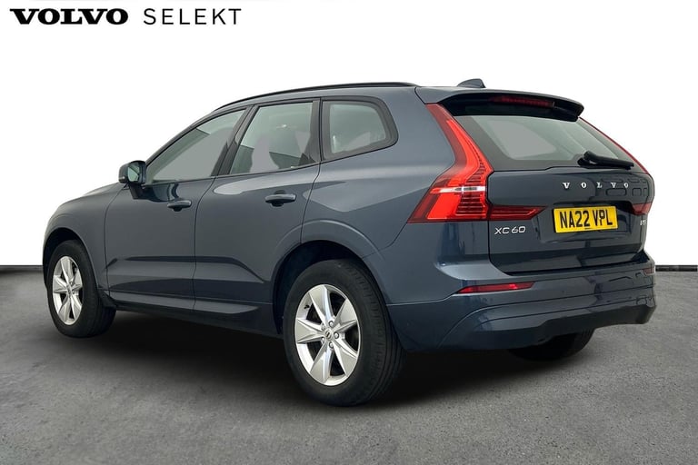2022 Volvo XC60 Momentum, B5 AWD mild hybrid ESTATE Petrol/Electric Hybrid Automatic