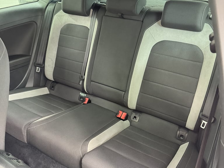 VOLKSWAGEN GOLF 2.0 TSI BlueMotion Tech R Red Manual Petrol 2015