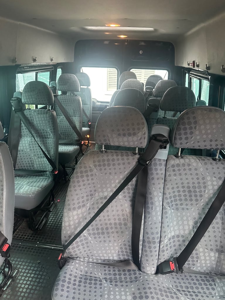17 seater minibus 