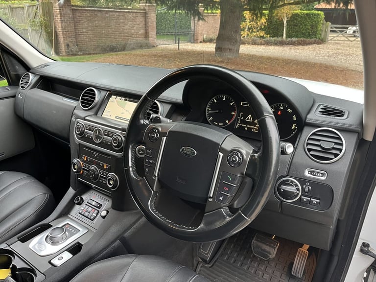 LAND ROVER DISCOVERY 4 3.0 SD V6 XS 2014