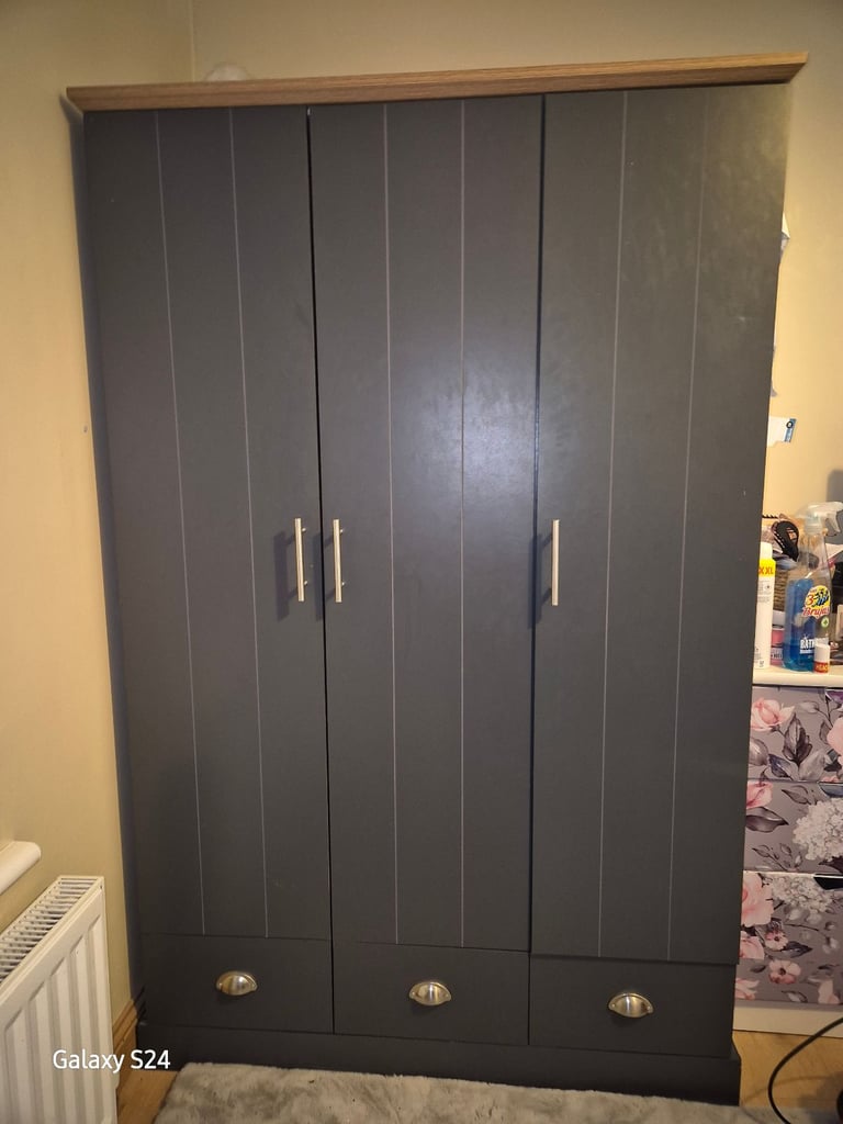 image for 3 Door Grey Wardrobe 