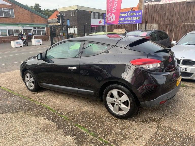 2010 Renault Megane 1.6 16V Dynamique TomTom Euro 5 3dr COUPE Petrol Manual