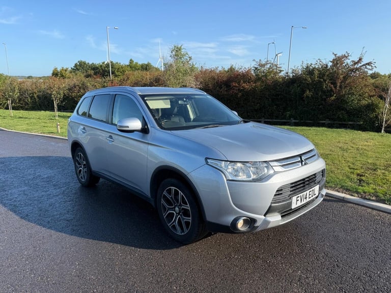 image for MITSUBISHI OUTLANDER 2.2 DI-D GX3 2014