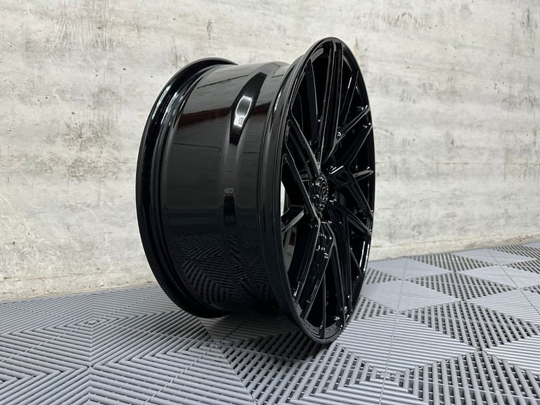 19" Motion R VS8 Alloy wheels Ford Transit Custom Van centre bore 74.5 6x120 Gloss Black