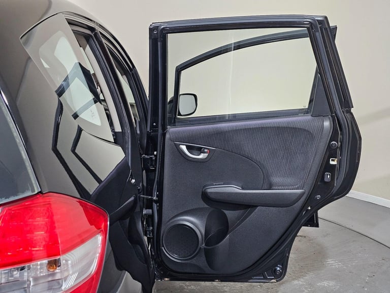 2011 Honda Jazz 1.4 i-VTEC ES CVT Euro 5 5dr HATCHBACK Petrol Automatic