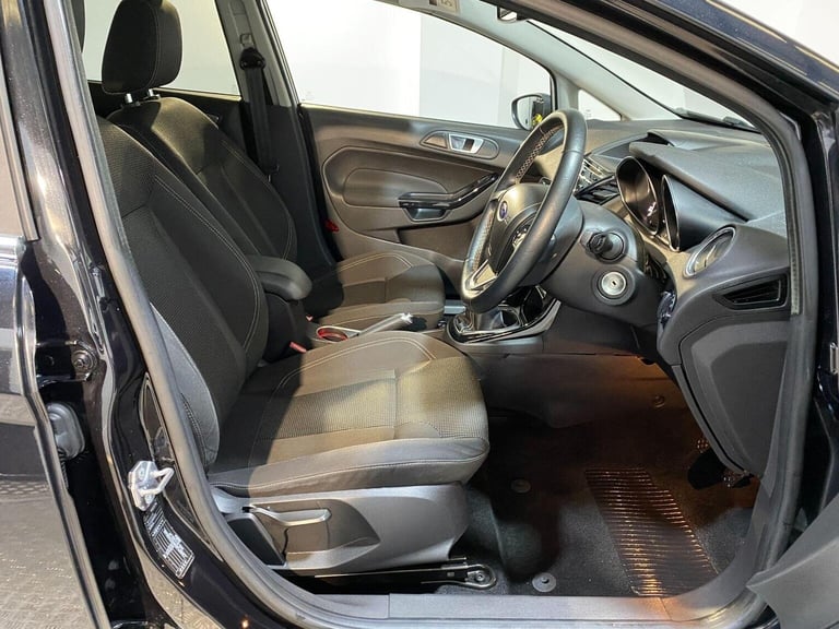 FORD FIESTA 1.0T EcoBoost Titanium Euro 6 (s/s) 5dr 2015