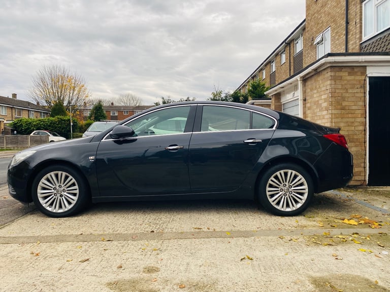 Vauxhall, INSIGNIA, Hatchback, 2011, Other, 1956 (cc), 5 doors